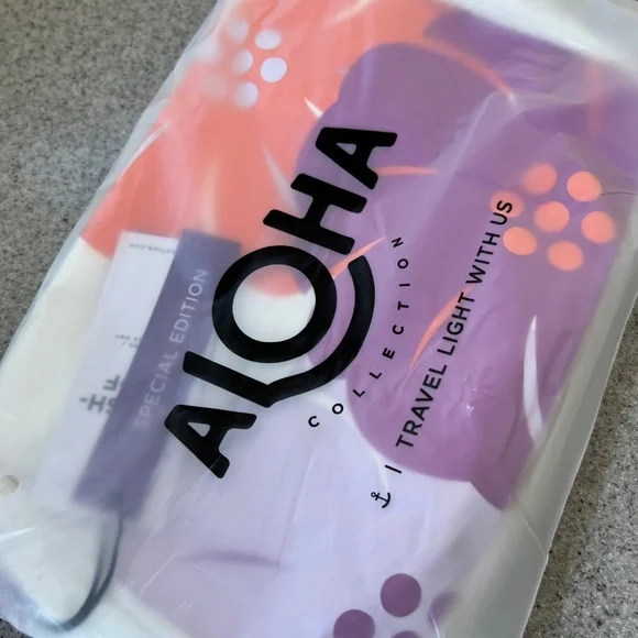 ALOHA Collection | Puakolu | Le Tour - Picture 2 of 2